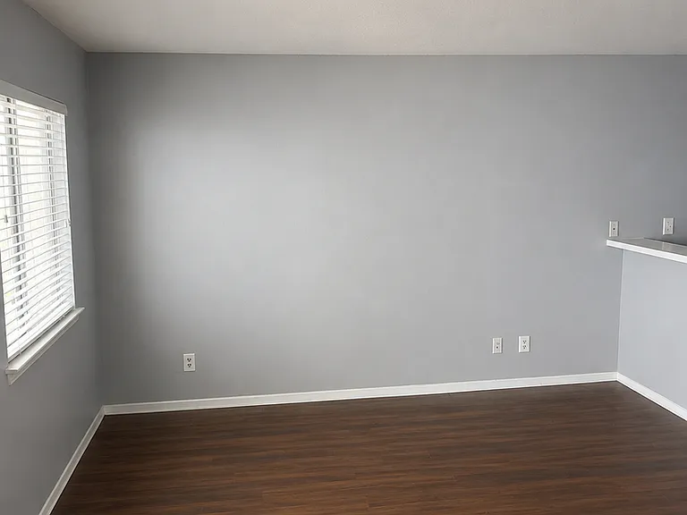 Southland Apartments — Photo 20