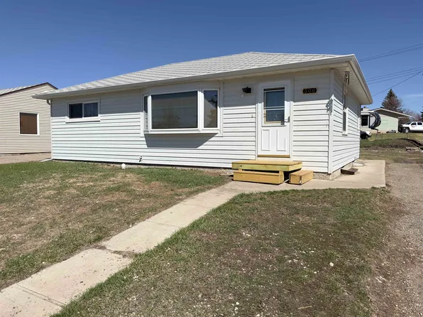 306 N Dean Ave, Tioga, ND 58852