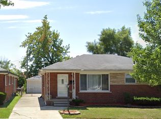 18470 Stephens Dr, Eastpointe, MI 48021