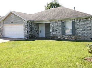 609 Birmingham St SE, Gravette, AR 72736