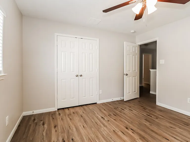 21619 Kingston Terrace Ln — Photo 10