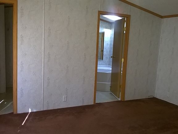 4th image of 7504 Edgehill Ave