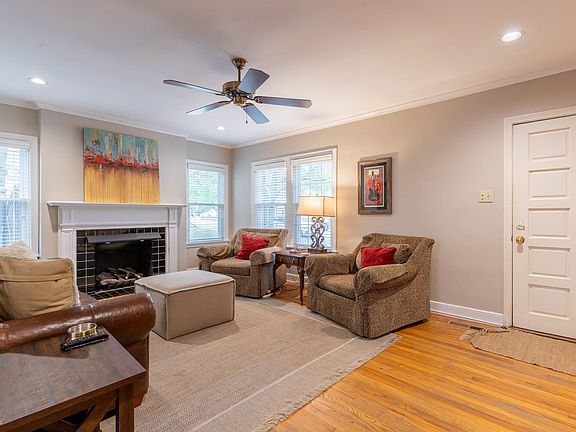 5th image of 3696 Highland Park Pl