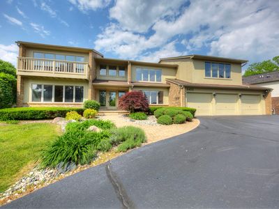 8453 Harbortowne Dr, Clarkston, MI, 48348