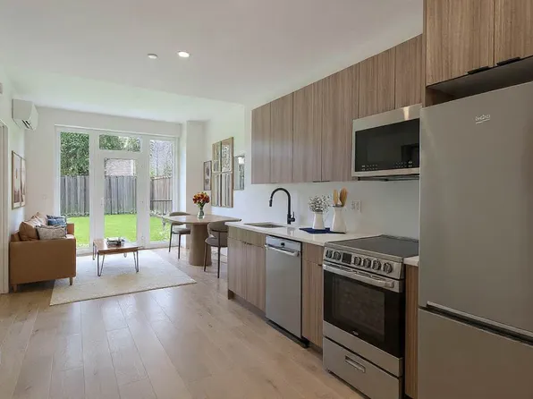 488 Marcus Garvey Avenue image 1 of 7