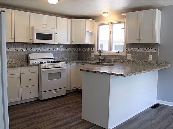 2nd image of 60-62 Berlin St