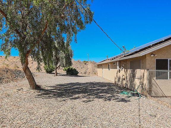 3rd image of 4619 E Beach Dr
