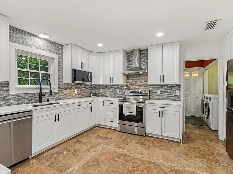5210 River Park Villas Dr — Photo 49