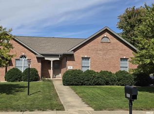 301 Garnet Dr #132-B, Morton, IL 61550