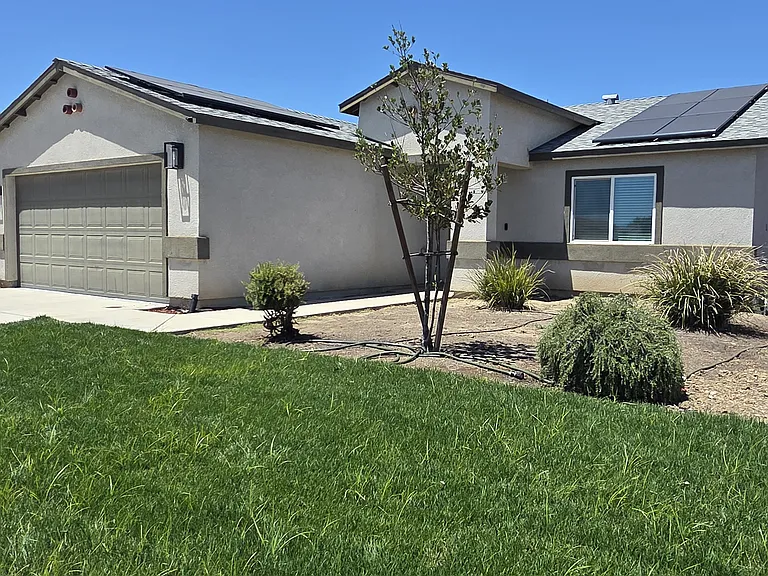 1474 Mission Dr — Photo 1