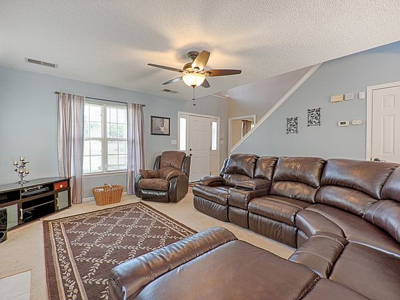 2nd image of 5938 Meadow Hill Dr