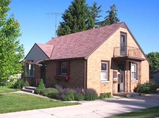 534 Center Ave, Oostburg, WI 53070