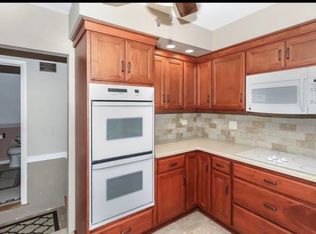 23W781 Turner Ave, Roselle, IL