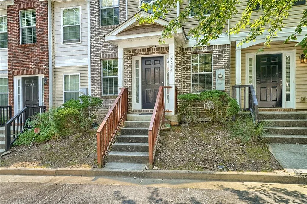 2 bed, 2.5 bath, 1492 sqft, $1,700 — Photo 4