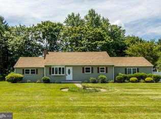 911 Bear Tavern Rd, Ewing, NJ 08628