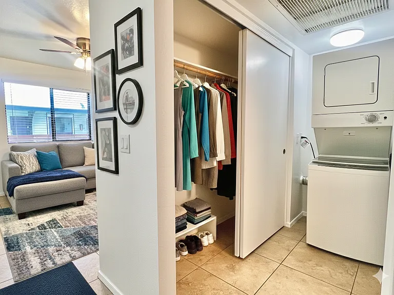 Apache Lofts — Photo 8