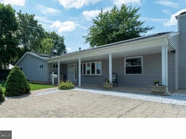 232 Tewksbury Rd, Fairless Hills, PA 19030