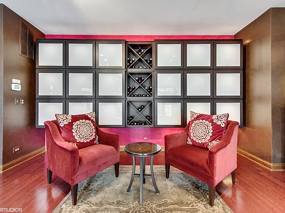 4th image of 1867 Admiral Ct