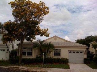 9568 NW 8th Cir, Plantation, FL 33324