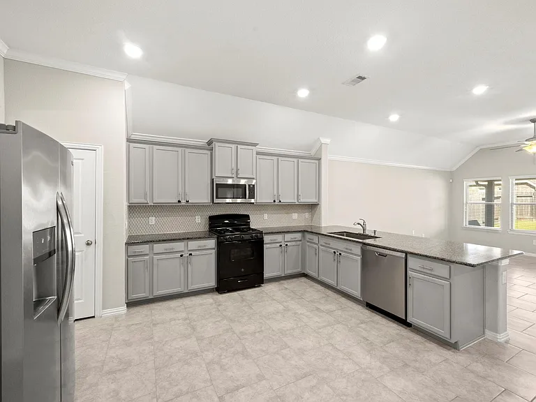 2939 Twin Cove Ct — Photo 8