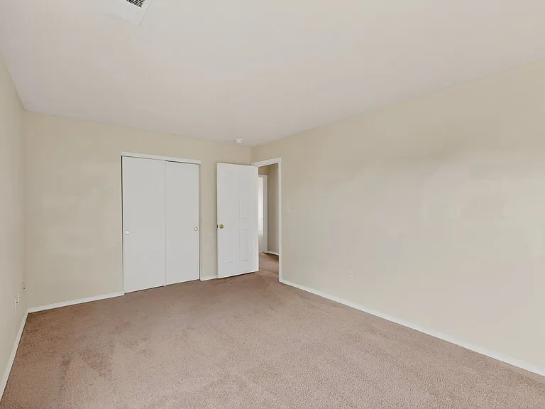 5841 Sandoval Dr NE — Photo 31