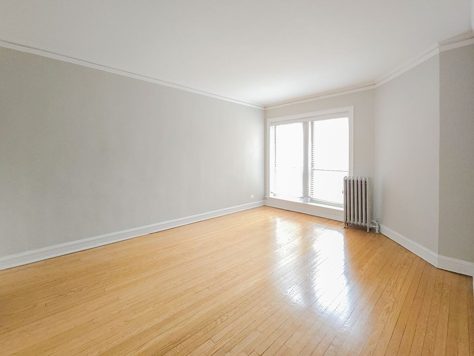 1st image of 4505 1/2 N Greenview Ave #2SB
