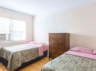 48-45 38th St #2A, Long Island City, NY 11101