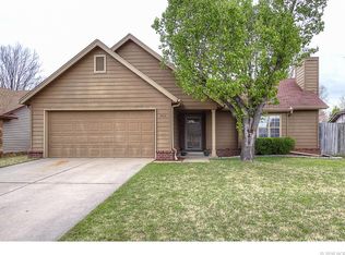4414 W Madison Pl, Broken Arrow, OK 74012
