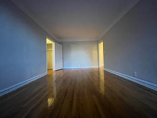 Rented by Hillel Realty Group | media 24