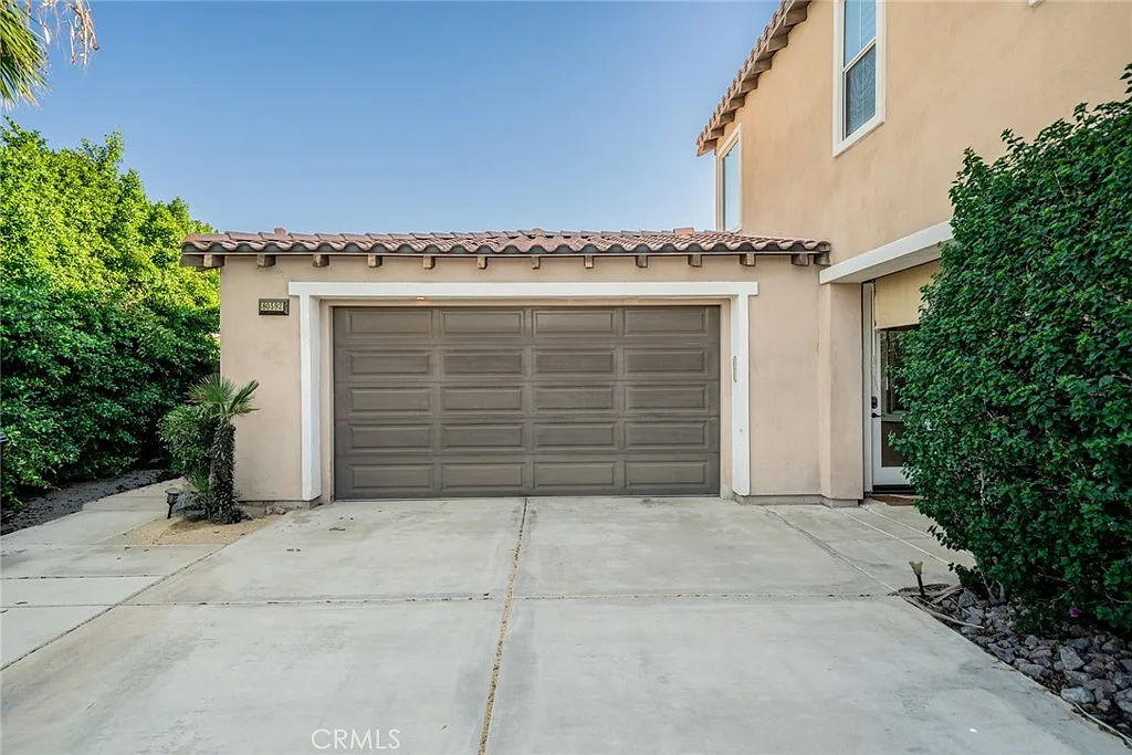 6 bed, 3456 sqft, $7,300 — Photo 3