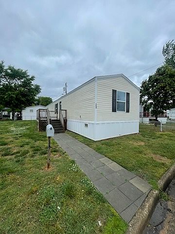 1st image of 169 Rodeo Cir