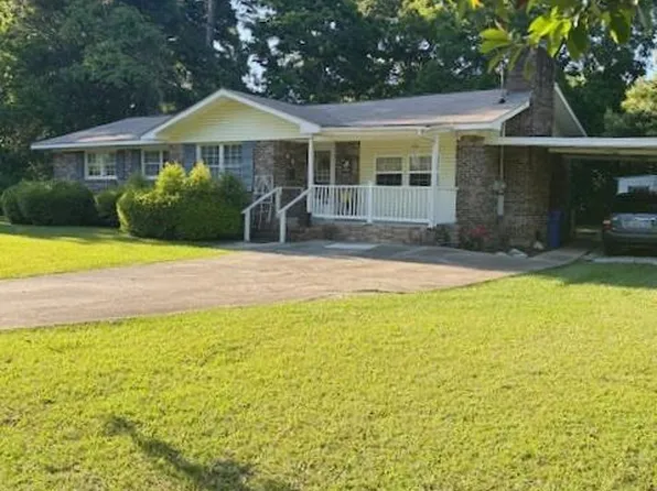 1114 Valley Forge Rd, Dothan, AL 36301