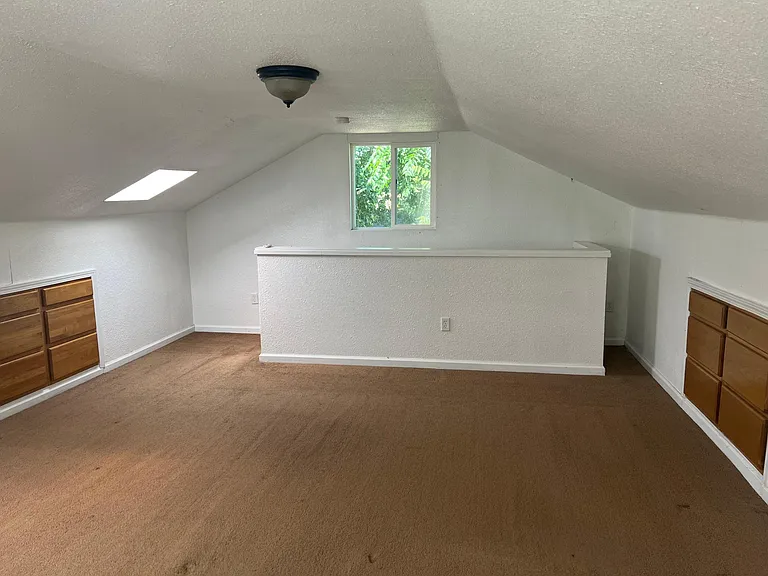 Upstairs bedroom