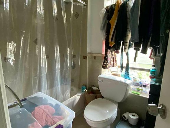 3rd image of 182 E 7th St APT 5N