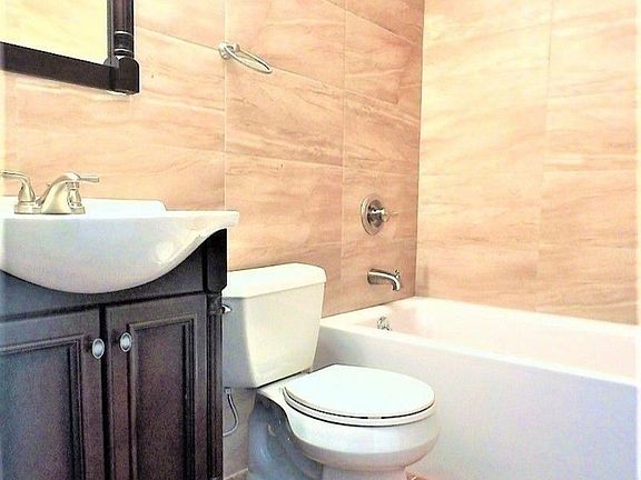 5th image of 30-84 29th St #1F