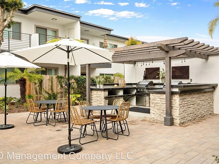 3450 Emerald St — Photo 27