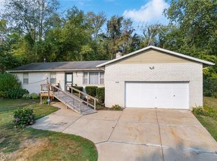 4568 Krancz Dr, Barberton, OH 44203