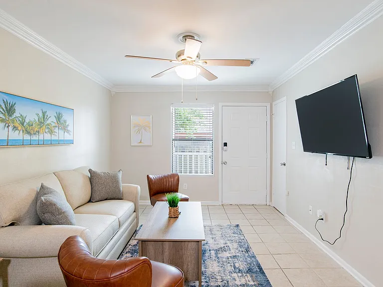1271 Redwood Ln #G — Photo 10