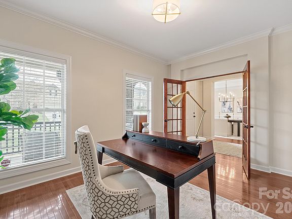 5th image of 10620 Euclid Ave NW