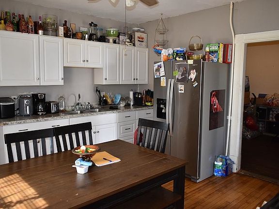 5th image of 429 Wilson Street