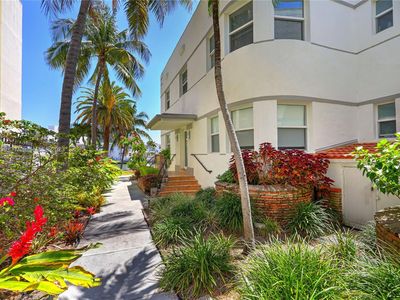 6911 Bay Dr APT 10, Miami Beach, FL, 33141