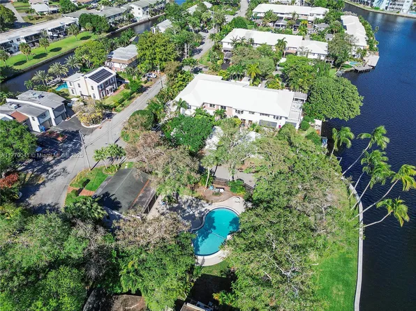 8 Hathaway Ln, Wilton Manors, FL 33305