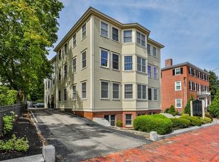 102 State St APT B, Newburyport, MA 01950