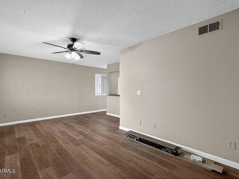 4127 N 74th Ave — Photo 15