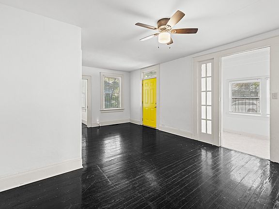 4th image of 4948 Farrell Ave