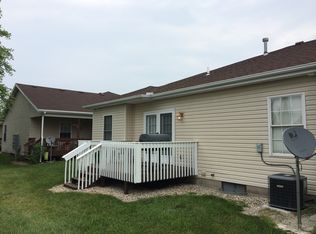 3021 Greentree Dr, Jamestown, OH 45335