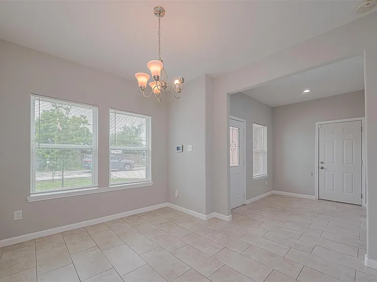7981 Saint Louis St — Photo 10