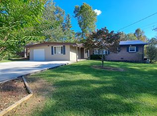 98 Frankie Ln, Crossville, TN 38555