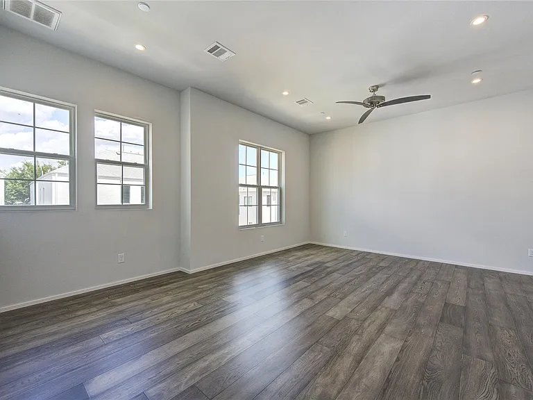 5336 Chandler St — Photo 17