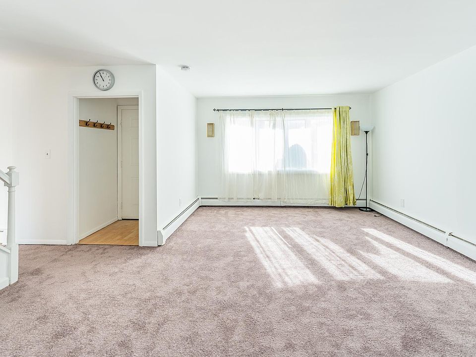 1st image of 91 Blue Spruce Rd